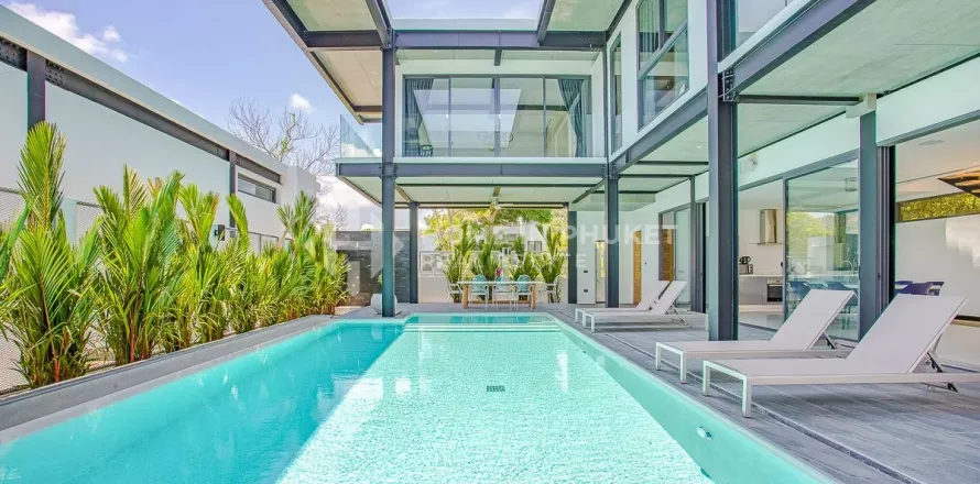Casa de 4 dormitorios en Nai Harn Beach, Tailandia № 131152