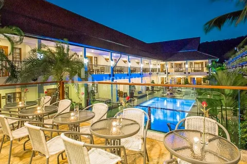 Local comercial 2 m2 en Nai Harn Beach, Tailandia № 131153