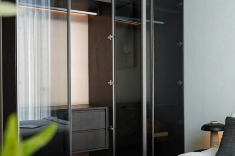 Condo in Bangkok, Thailand, 3 bedrooms № 143056 - photo 11
