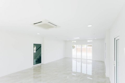 Casa de 4 dormitorios en Chiang Rai, Tailandia № 115869 - foto 8