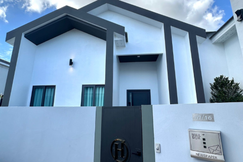 Casa de 3 dormitorios en Chon Buri, Tailandia № 102911 - foto 5