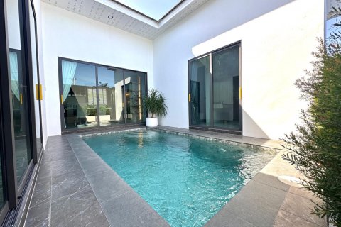 Casa de 3 dormitorios en Chon Buri, Tailandia № 102911 - foto 9