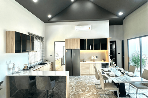 Casa de 3 dormitorios en Chon Buri, Tailandia № 102911 - foto 18
