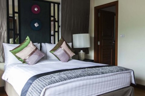 Casa de 4 dormitorios en Bang Tao, Tailandia № 102919 - foto 25