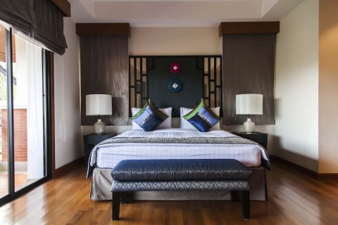 Casa de 4 dormitorios en Bang Tao, Tailandia № 102919 - foto 18