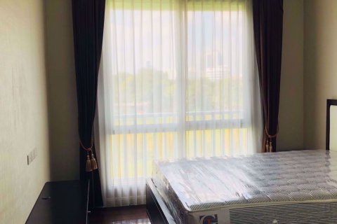 Condominio de 2 dormitorios en Huai Khwang, Bangkok, Tailandia № 76633 - foto 10