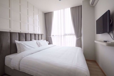 Condominio de 2 dormitorios en Huai Khwang, Bangkok, Tailandia № 76631 - foto 6