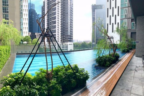 Condominio de 2 dormitorios en Huai Khwang, Bangkok, Tailandia № 76631 - foto 9