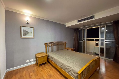 Condominio de 3 dormitorios en Khlong Toei, Bangkok, Tailandia № 76066 - foto 17
