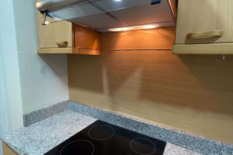 Condominio de 3 dormitorios en Khlong Toei, Bangkok, Tailandia № 76066 - foto 10