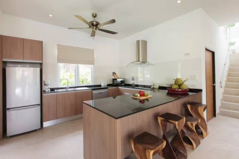 Chalet de 3 dormitorios en Surat Thani, Tailandia № 126036 - foto 8