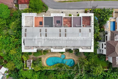Casa de 3 dormitorios en Kathu, Tailandia № 131919 - foto 2