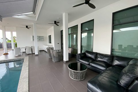 Casa de 4 dormitorios en Hua Hin, Tailandia № 125596 - foto 6