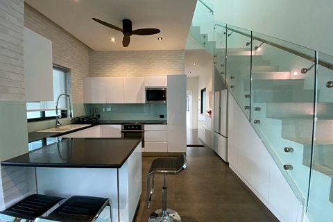 Casa de 4 dormitorios en Hua Hin, Tailandia № 125596 - foto 12