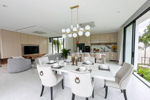Chalet de 3 dormitorios en Bang Tao, Tailandia № 80137 - foto 16