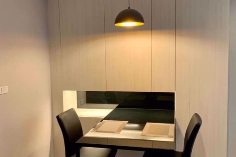 Condominio de 1 dormitorio en Khlong Toei, Bangkok, Tailandia № 76324 - foto 2