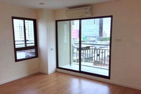 Condominio de 2 dormitorios en Bangkok Noi, Tailandia № 76321 - foto 6