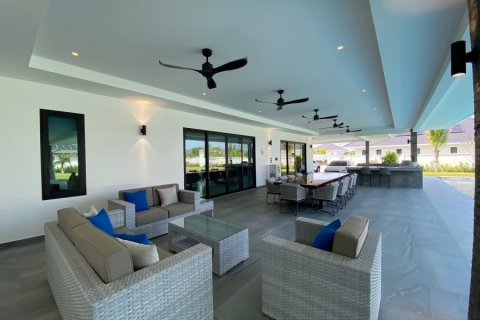 Casa de 4 dormitorios en Hua Hin, Tailandia № 125173 - foto 7