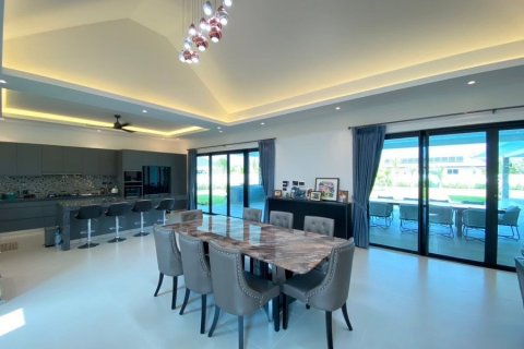 Casa de 4 dormitorios en Hua Hin, Tailandia № 125173 - foto 9