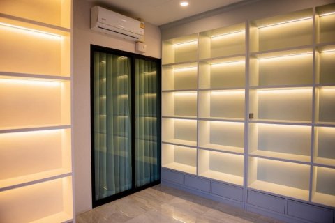Casa de 4 dormitorios en Hua Hin, Tailandia № 125169 - foto 15