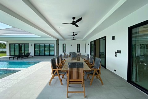 Casa de 4 dormitorios en Hua Hin, Tailandia № 125174 - foto 7