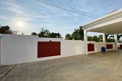 Casa de 2 dormitorios en Hua Hin, Tailandia № 125535 - foto 11