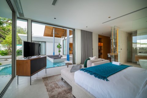Chalet de 3 dormitorios en Bang Tao, Tailandia № 70983 - foto 23