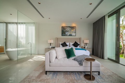 Chalet de 3 dormitorios en Bang Tao, Tailandia № 70983 - foto 25