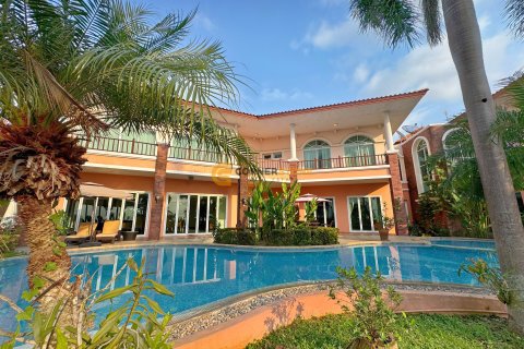 Estudio en Bang Lamung, Tailandia № 100173