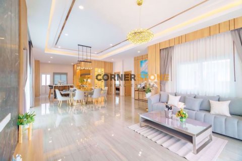 Estudio en Pattaya, Tailandia № 100359 - foto 4