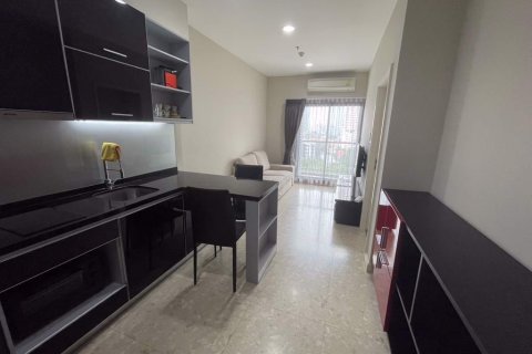 Condominio de 1 dormitorio en Khlong Toei, Bangkok, Tailandia № 75856 - foto 2