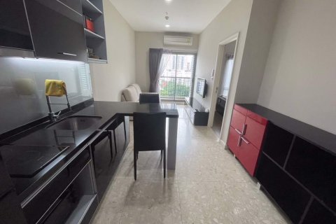 Condominio de 1 dormitorio en Khlong Toei, Bangkok, Tailandia № 75856 - foto 5
