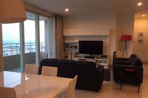 Condominio de 3 dormitorios en Khlong San, Bangkok, Tailandia № 75857 - foto 3