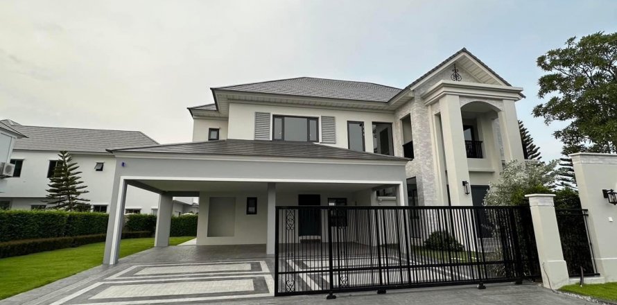Casa de 4 dormitorios en Bangkok, Tailandia № 82093