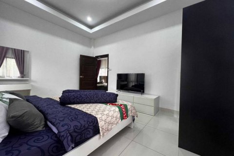 Casa de 3 dormitorios en Pattaya, Tailandia № 132839 - foto 9