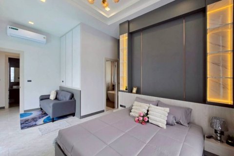 Chalet de 3 dormitorios en Pattaya, Tailandia № 132841 - foto 9