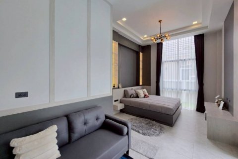 Chalet de 3 dormitorios en Pattaya, Tailandia № 132841 - foto 7