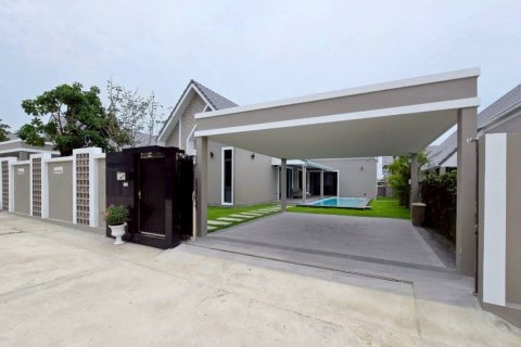 Chalet de 3 dormitorios en Pattaya, Tailandia № 132841