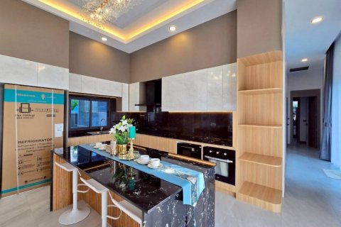 Chalet de 3 dormitorios en Pattaya, Tailandia № 132842 - foto 7