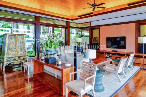 Casa de 6 dormitorios en Kamala, Tailandia № 131053 - foto 3
