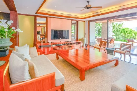 Condominio de 4 dormitorios en Kamala, Tailandia № 131052 - foto 3
