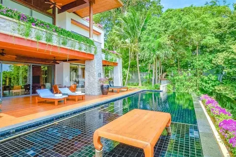 Condominio de 4 dormitorios en Kamala, Tailandia № 131052 - foto 11