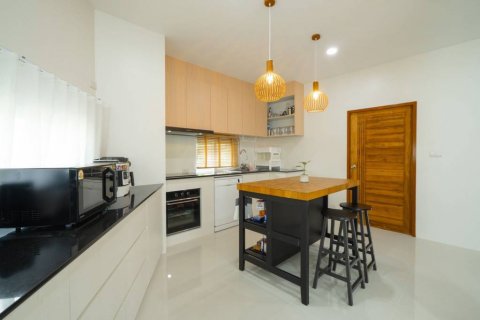 Chalet de 3 dormitorios en Phuket, Tailandia № 116173 - foto 9