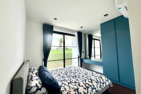 Chalet de 5 dormitorios en Pattaya, Tailandia № 116172 - foto 8