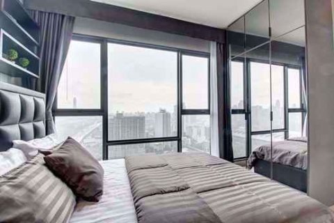 Condominio de 2 dormitorios en Ratchathewi, Bangkok, Tailandia № 83908 - foto 4
