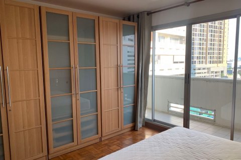 Condominio de 2 dormitorios en Khlong Toei, Bangkok, Tailandia № 83907 - foto 7