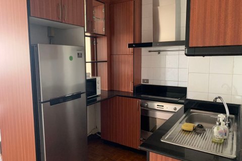 Condominio de 2 dormitorios en Khlong Toei, Bangkok, Tailandia № 83907 - foto 4