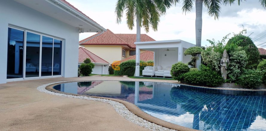 Estudio en Pattaya, Tailandia № 100383
