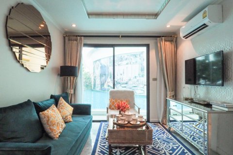 Condominio de 1 dormitorio en Bang Lamung, Tailandia № 105067 - foto 8