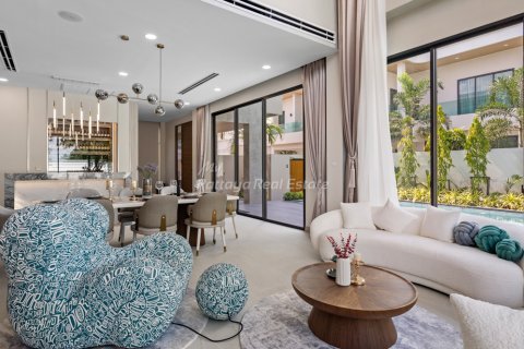 Casa de 4 dormitorios en Pattaya, Tailandia № 105062 - foto 7
